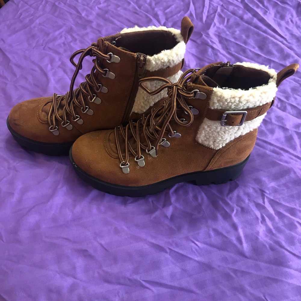 Soda Hiking Boots